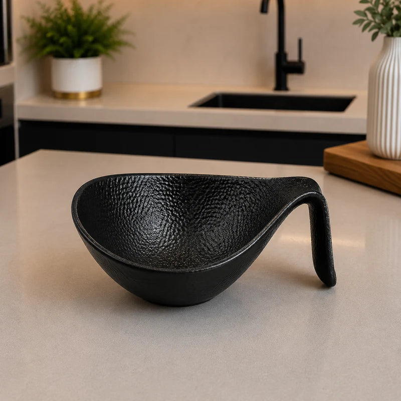 Winsor England 7.75 Inch Porcelain Spoon Bowl – Black Finish