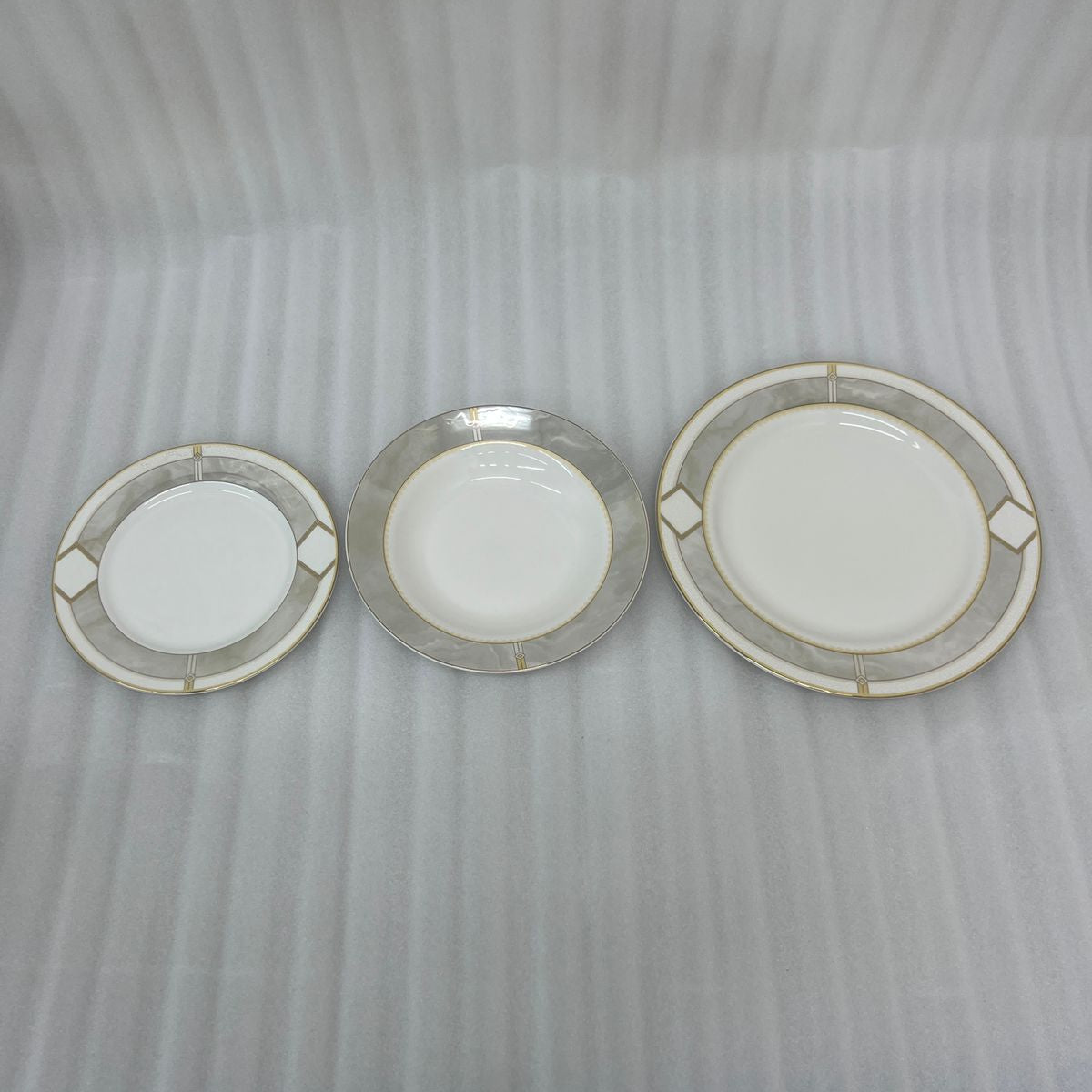 Premium Superbone 18pcs Dinnerware Set